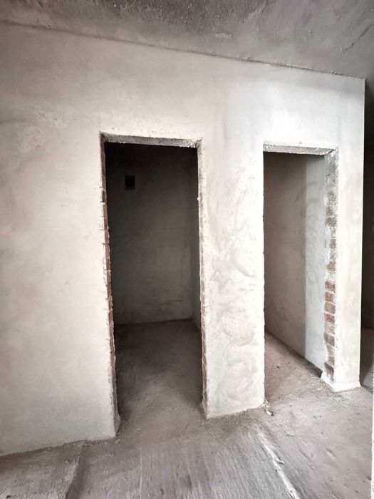 Продаж двокімнатної квартири біля озера