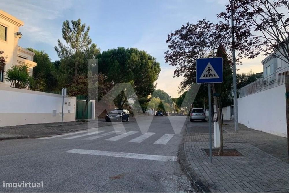Vende-se Terreno Urbano no Entroncamento