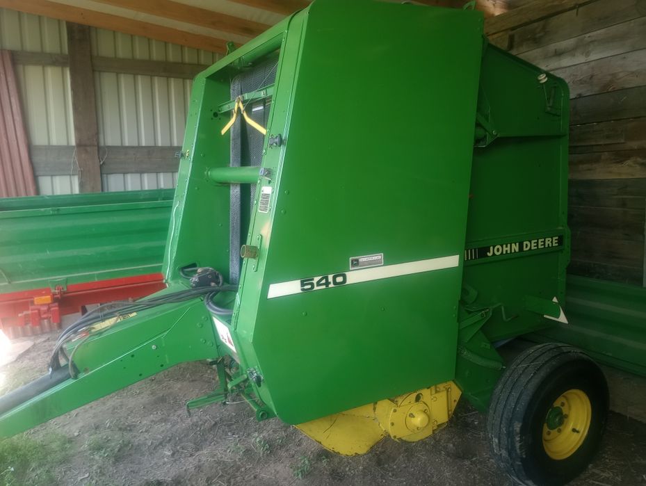 Prasa rolująca John Deere 540 / 545  super stan!