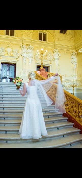 Весільна сукня + фата