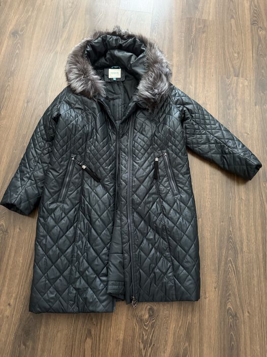 Шикарна подовжена куртка з натуральним хутром