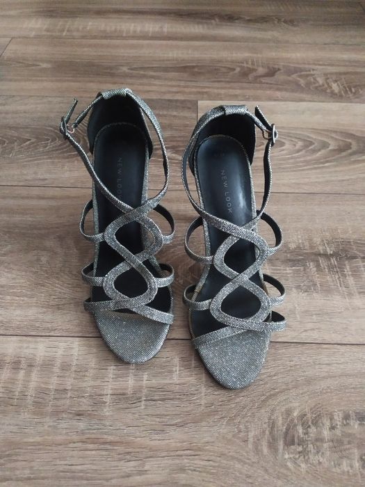 Srebrne szpilki New Look roz.38