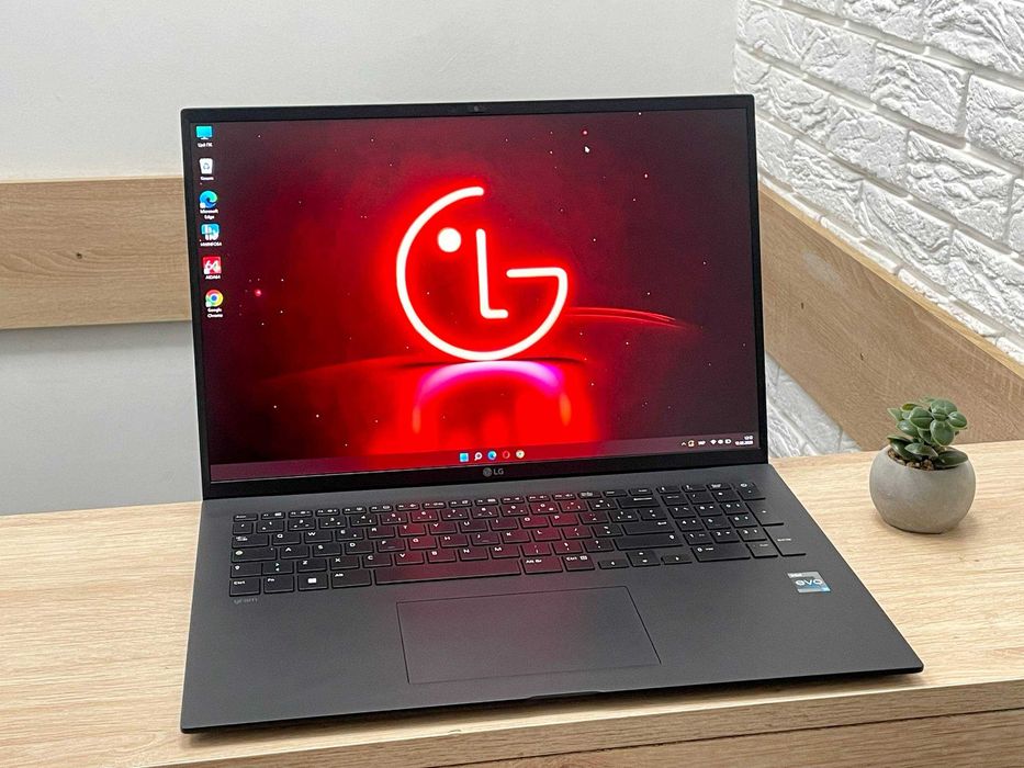 LG gram 15Z980-GA70K i7 16GB 500GB 韓国版 lg gram 15 - купити ноутбуки LG - Ціна на OLX.ua