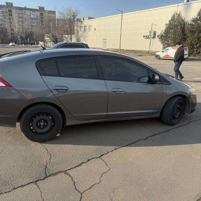 Аато Honda Insight