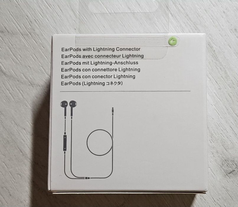 Apple earpods Lightning