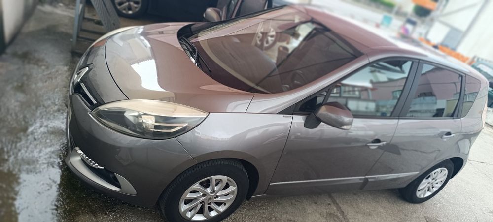 Renault Scenic 3 de 2014 por 7.500 euros