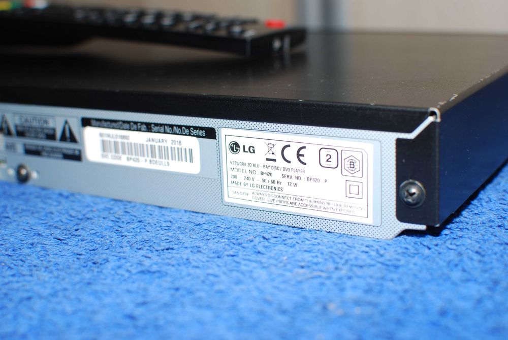 Odtwarzacz Blu-rey DVD LG BP 420