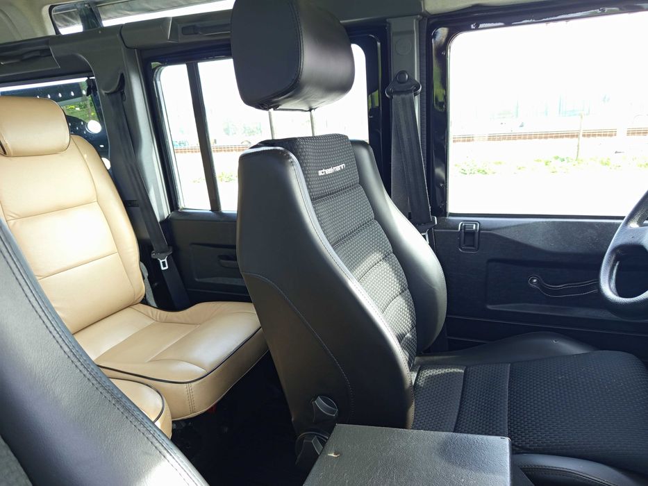 Land Rover Defender Puma 110, edição especial 60 anos 7 lugares,157000kms bem conservado, 2 donos