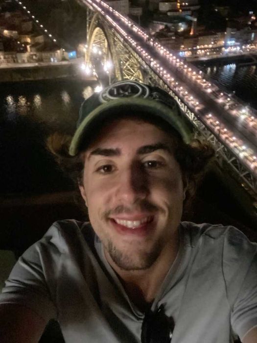 Acompanhante de Confiança para Idosos - Disponível Diariamente