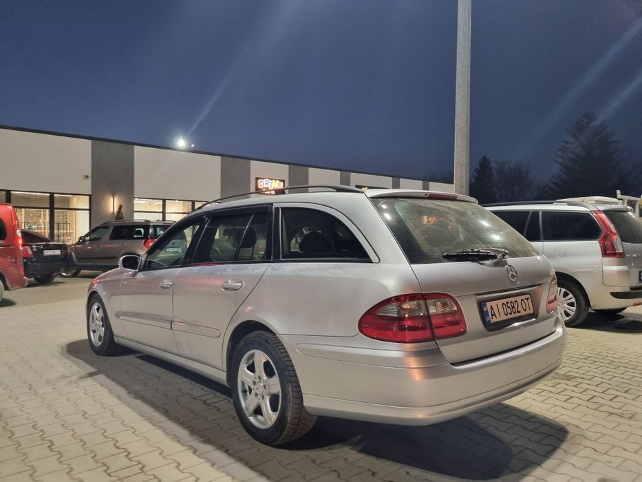 Mercedes-Benz e211