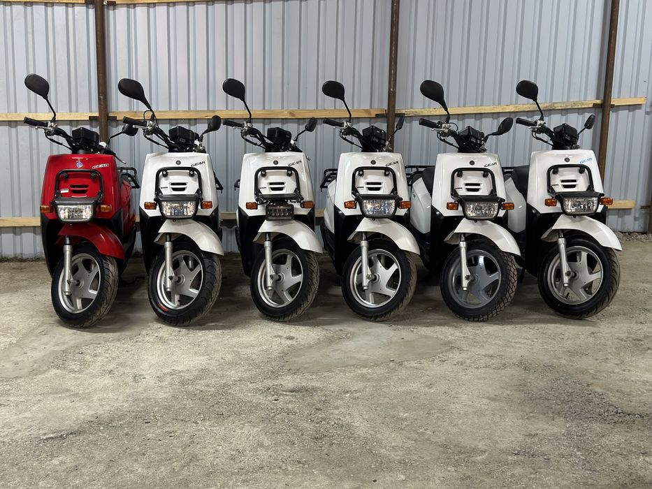 Скутер, мопед Yamaha Gear з контейнера.