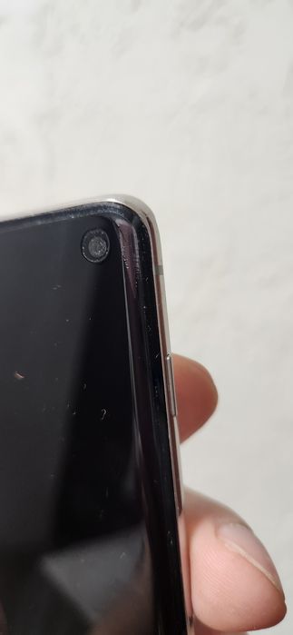 Samsung S10 8/128 + Samsung S3 Gear