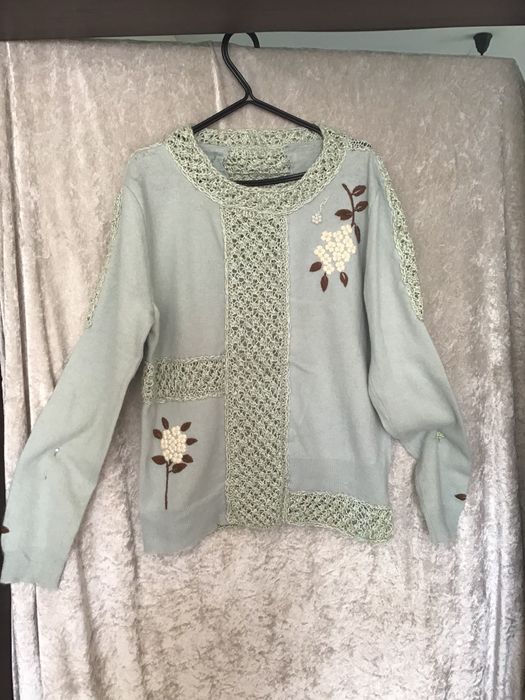 Sweter damski  na jesień