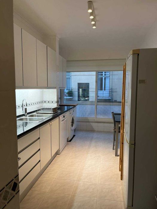 Apartamento T1+1 | Penha de França | Garagem | Arrendamento