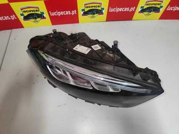 Otica Direita Mercedes-Benz A (W177) | 130515
