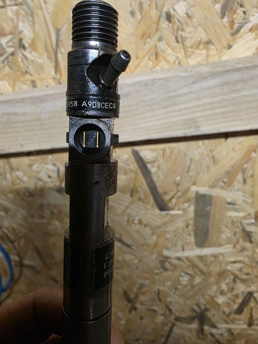 Wtryski 4sztuki 1.5dci cały komplet jak na foto sprawne sto procent