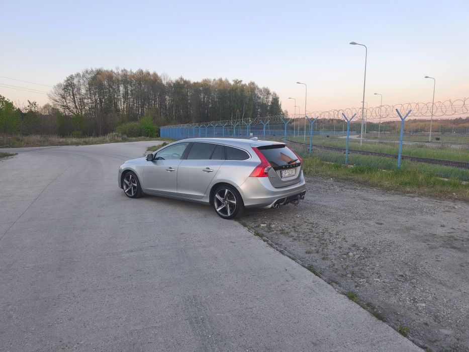 Volvo V60 R-DESIGNE zadbane