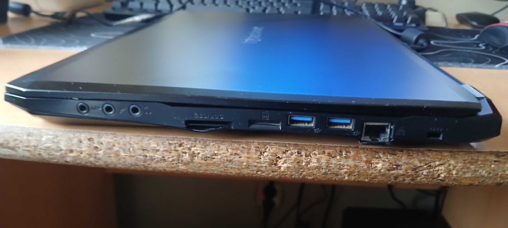 Laptop Hyperbook/Clevo P651RE6-G