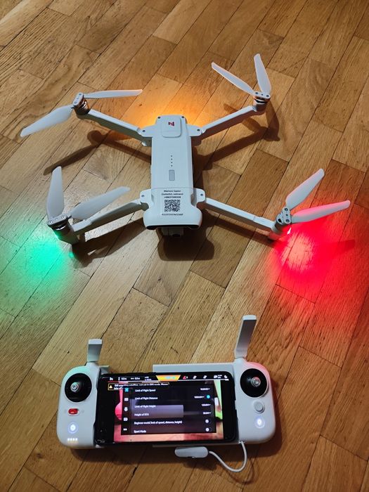 Dron Fimi x8se 2020, duży zestaw.