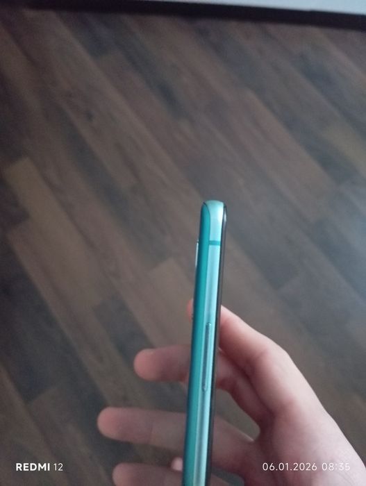 Продам one plus 8t