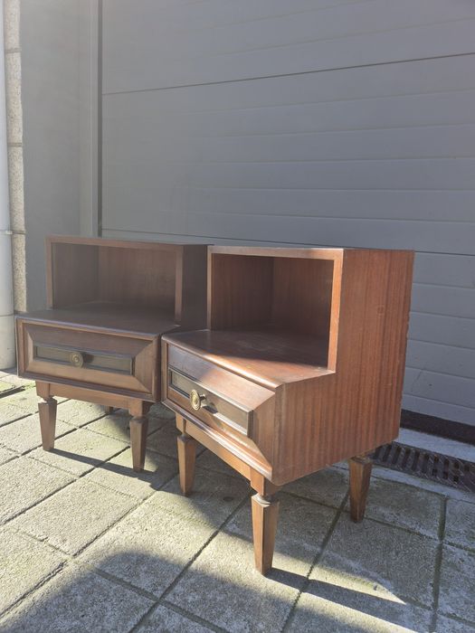 Mesinhas de cabeceira vintage