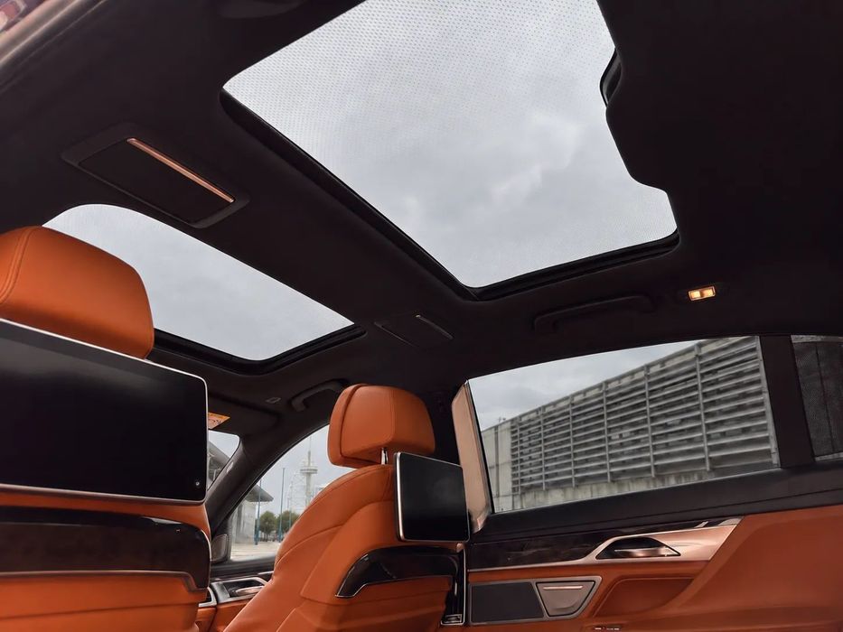 BMW 740