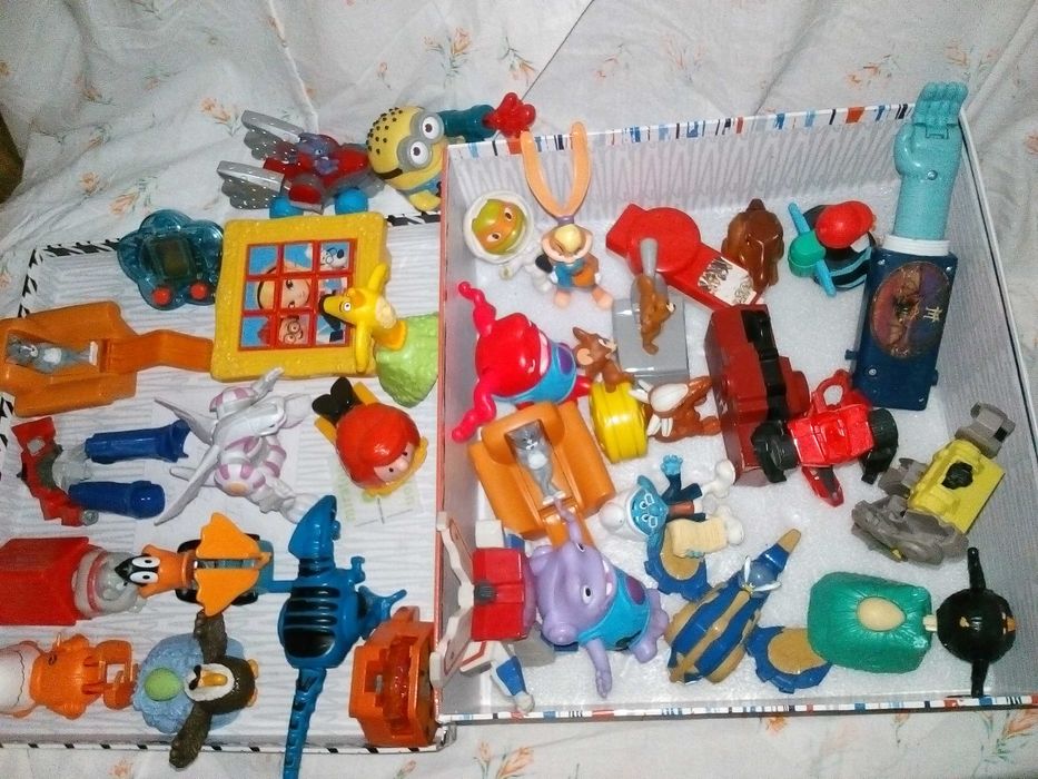 35 игрушек Хэппи Мил Макдональдс, 1 лотом