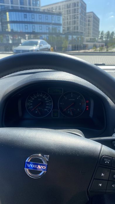 Продаю  Volvo v50