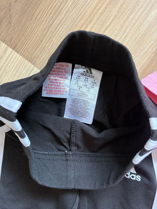 Komplet Adidas legginsy bluzka 110 116
