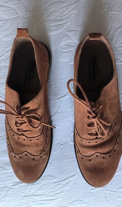 Sapatos de camurça