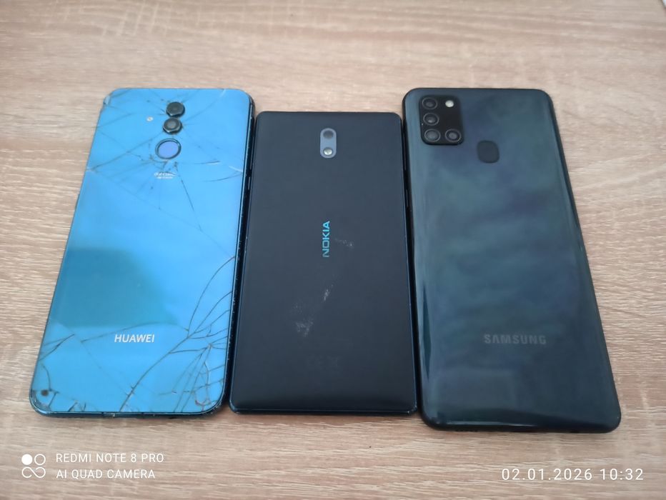 Лоти телефонів на запчастини