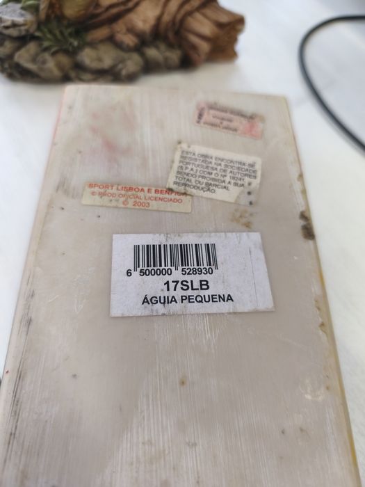 Vendo estatueta em pedra (águia Benfica)(portes incluídos)