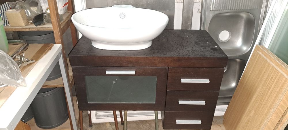 Móvel suspenso de casa de banho