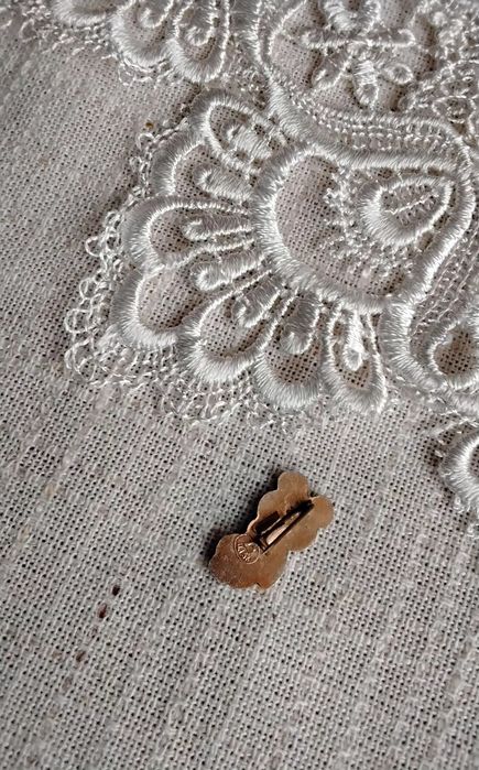 Broszka misiu lata 80