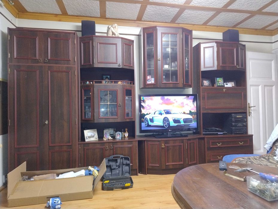 Brązowa mebloscianka