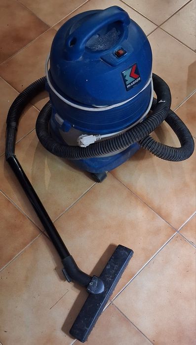 Aspirador de pó e líquidos