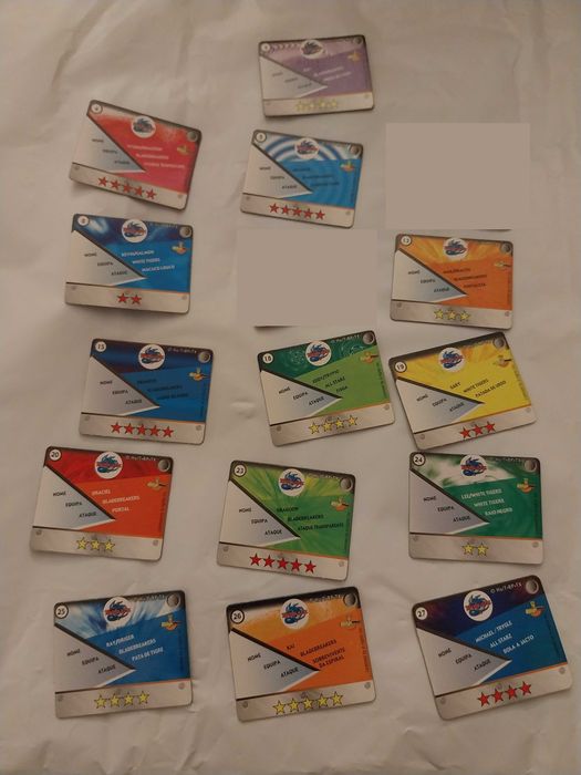 Álbum / Caderneta Beyblade com 14 cromos holográficos, Chipicao, vintage, edição limitada