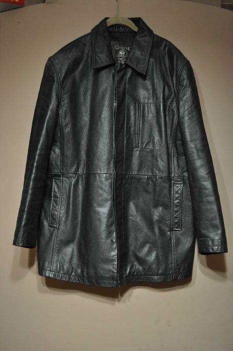 Męskie skórzane kurtki, kolor czarny.