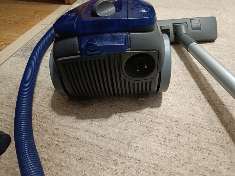 Пилесос Philips Impact Excel (1700 W Max)