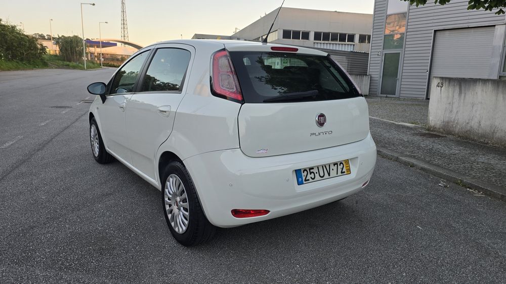Fiat Punto 1.3 Multijet – Económico, Fiável e Pronto a Andar