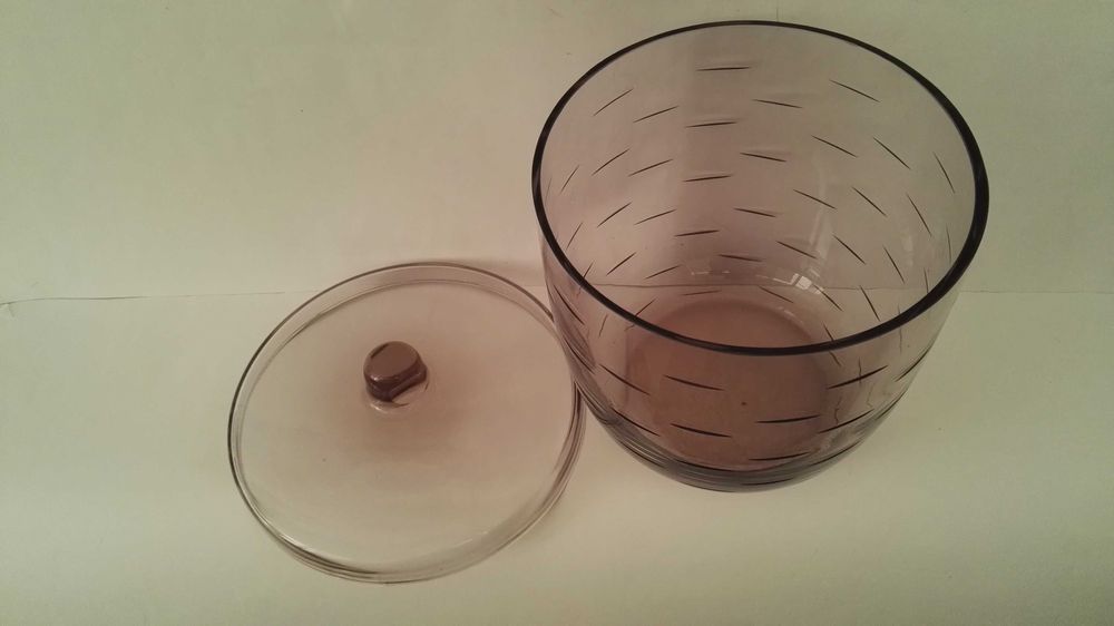 Кувшин пластик UltraSeal «Sterilite» и компотница (крюшонница) стекло.