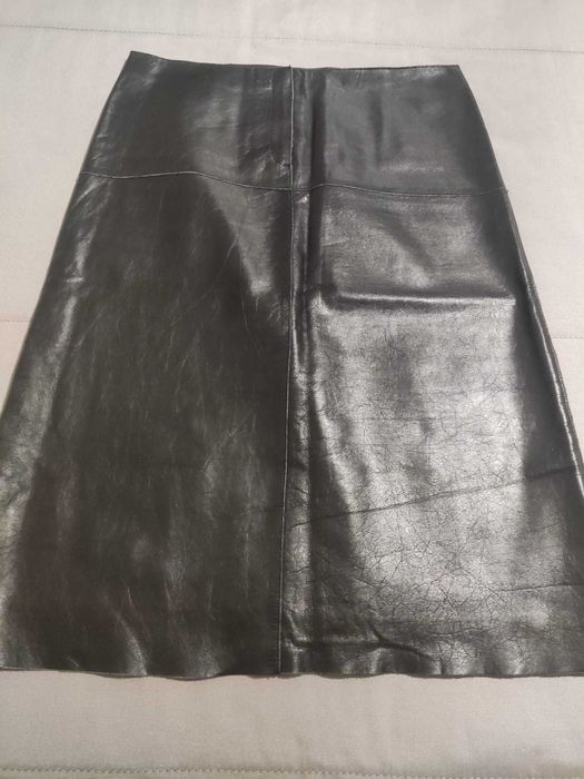 Saia de cabedal Massimo Dutti mulher nova