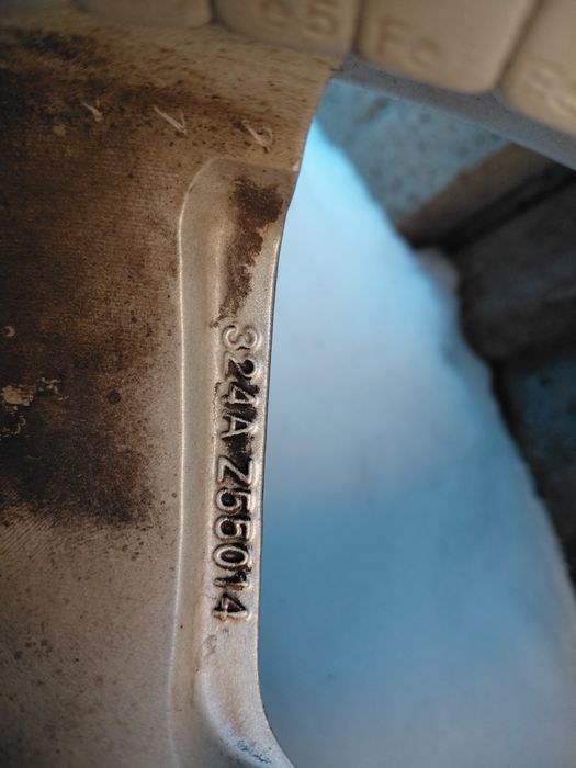 Alufelgi SMC z oponami letnimi