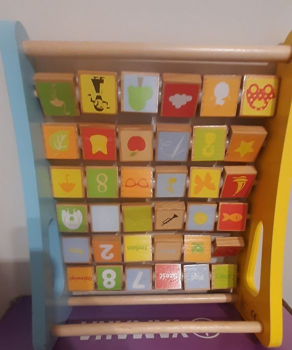 Drewniana zabawka edukacyjna