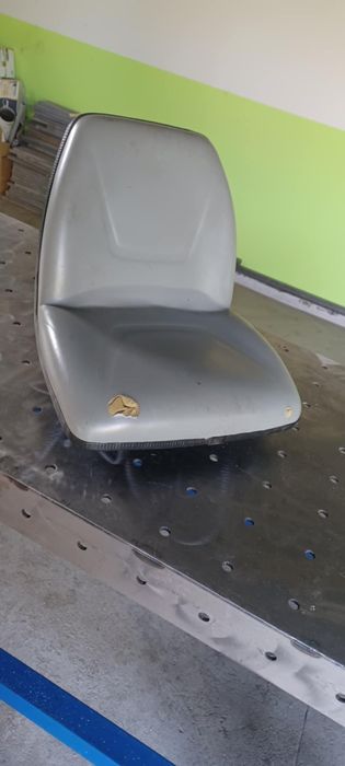 Siedzenie do traktora kosiarki viking