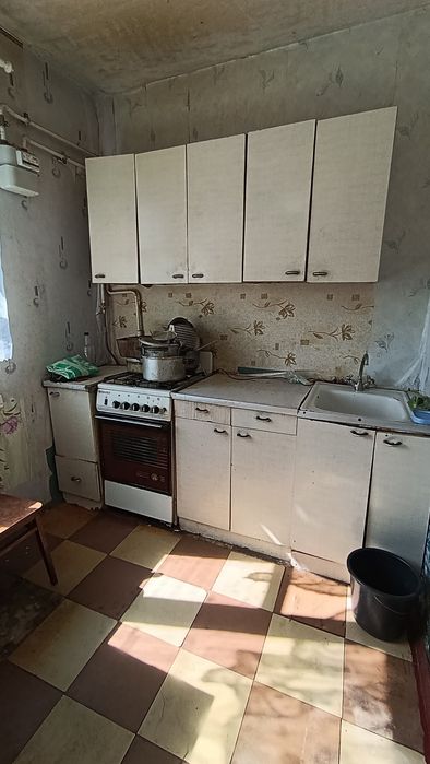 Здам трикімнатну квартиру Л/Б