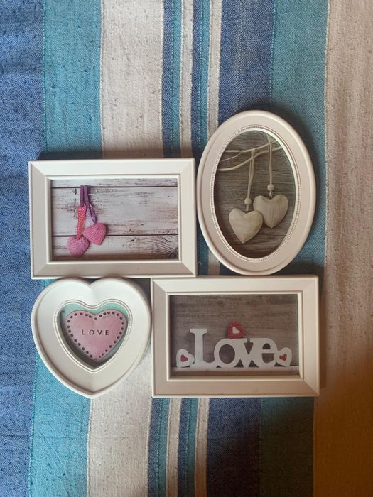 Moldura para 4 fotografias