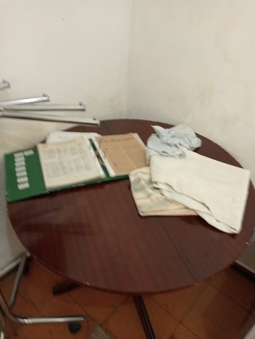 Vendo mesa de sala de jantar - Urgente