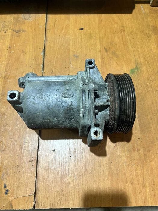 компрессор кондиционера nissan juke qashqai 1.2 renault 92600bv80a