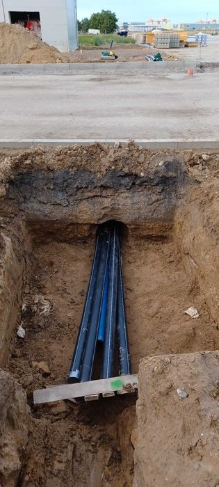 PRZECISKI  PRZEWIERTY wbijanie  i wciąganie RUR  pod drogą kostką itp